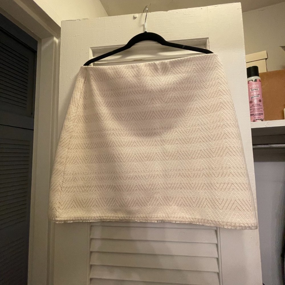 Ann Taylor Loft Chevron White Mini Skirt